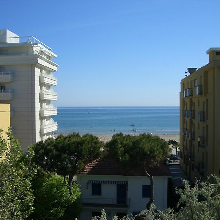 Hotel Taunus - Vista Mare Риччоне Экстерьер фото