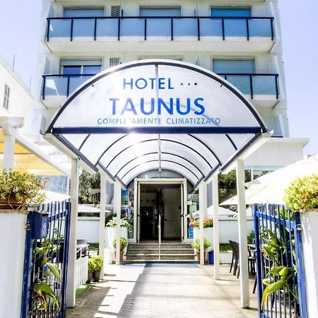 Hotel Taunus - Vista Mare Риччоне Экстерьер фото