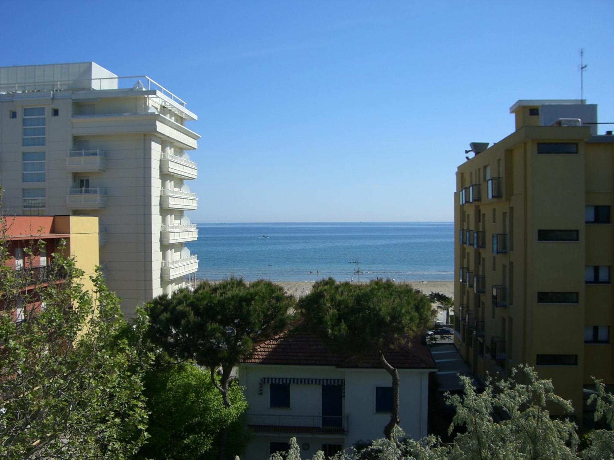 Hotel Taunus - Vista Mare Риччоне Экстерьер фото