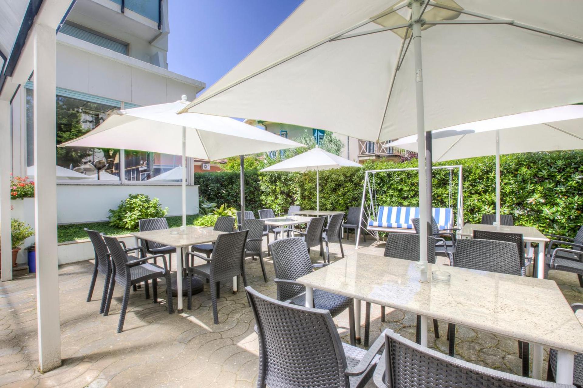 Hotel Taunus - Vista Mare Риччоне Экстерьер фото
