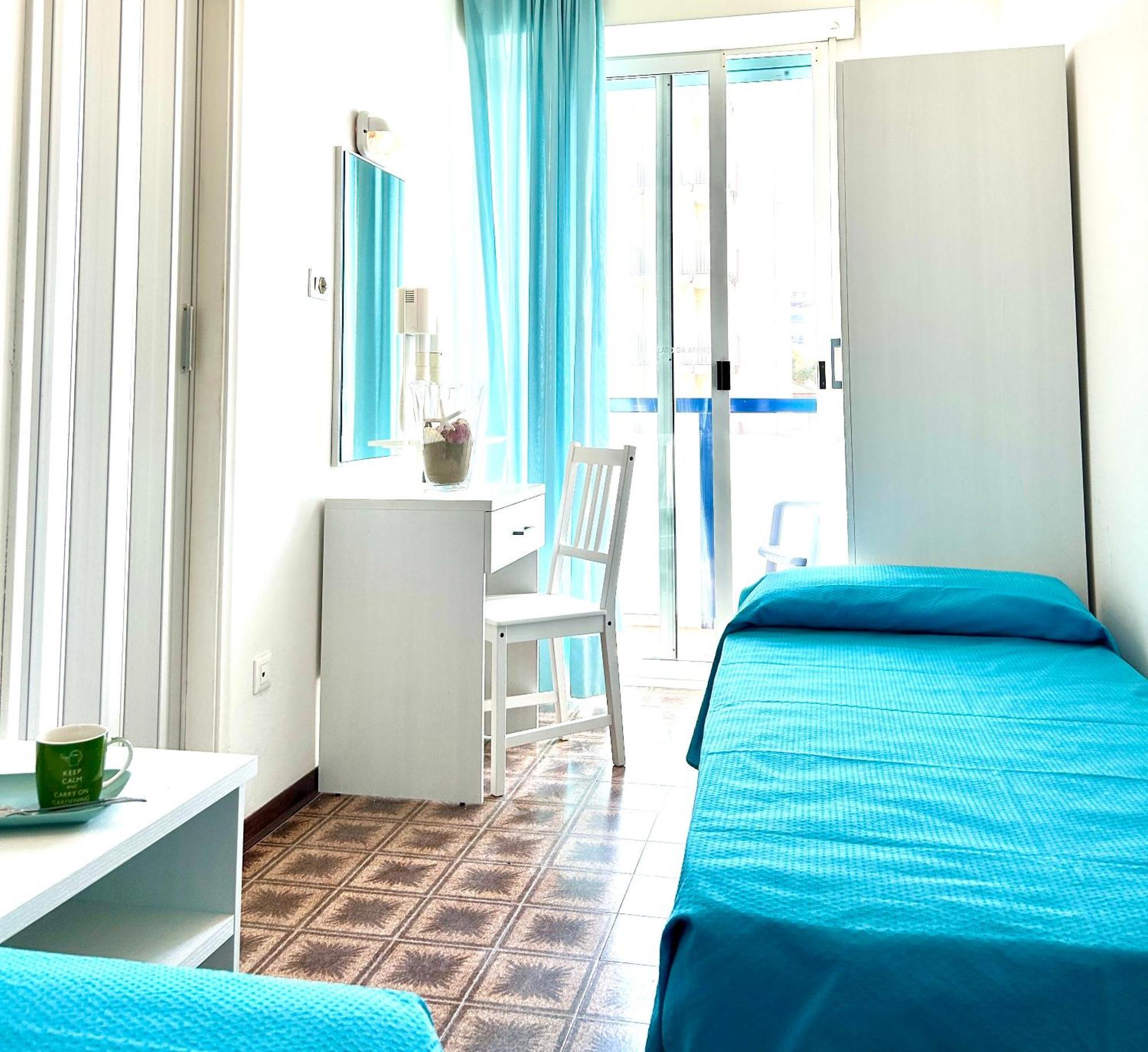 Hotel Taunus - Vista Mare Риччоне Экстерьер фото